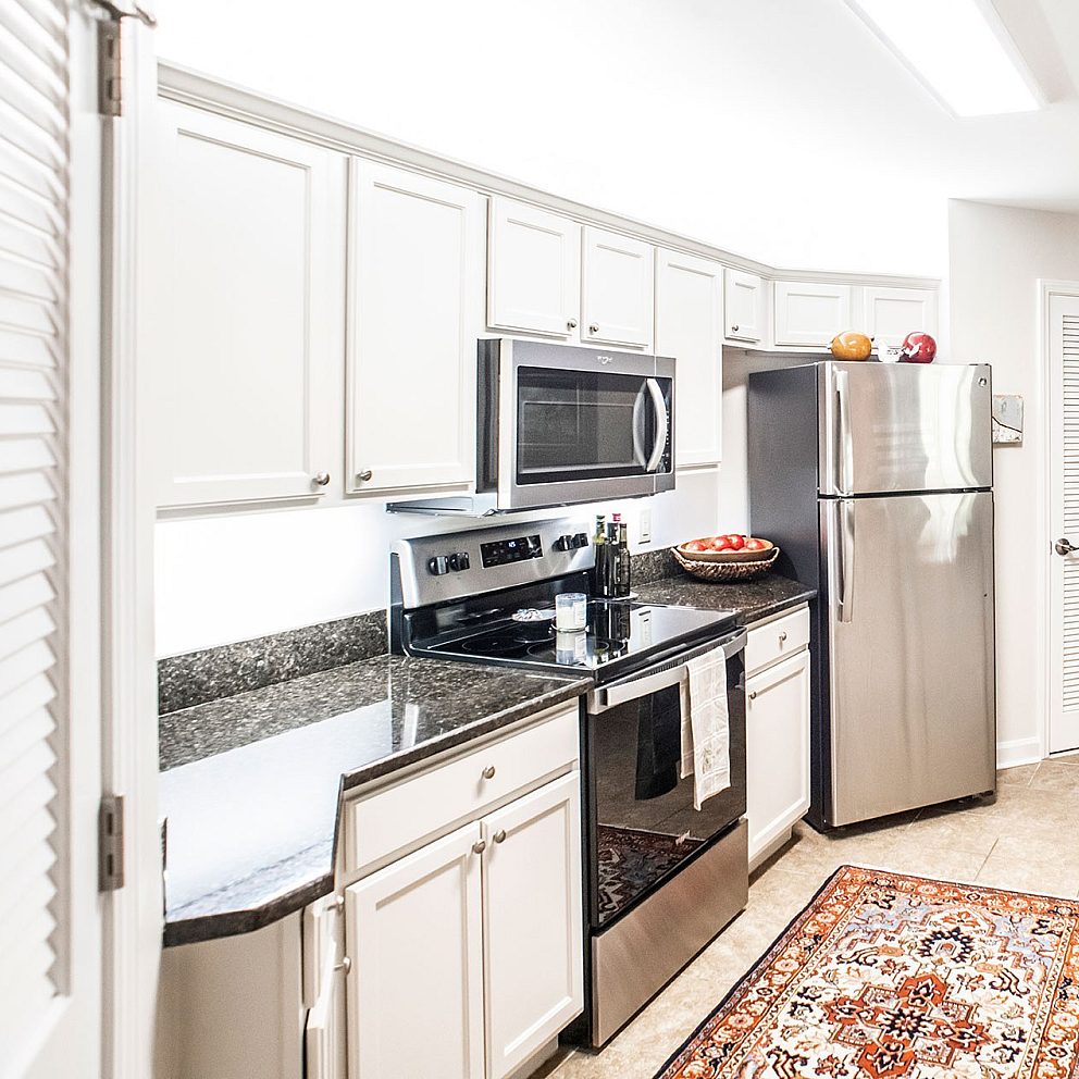 Village Germantown Apartment Kitchen 5
